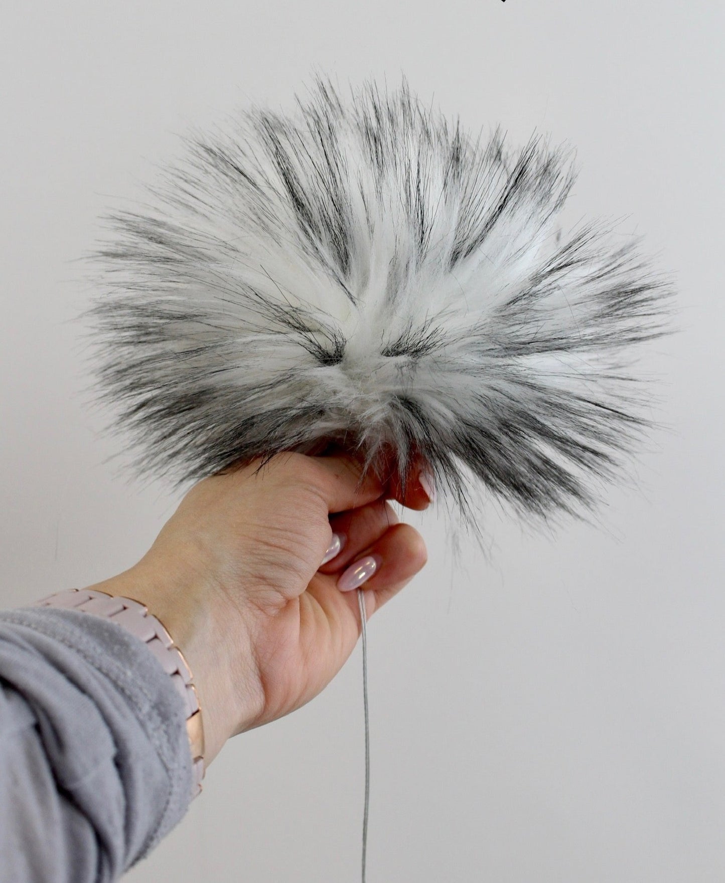 Quartz Faux Fur Pom